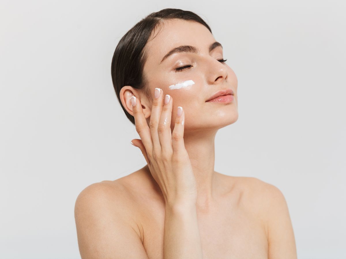 Retinols VS Retinoids: Understanding The Power Of Vitamin A For Your Skin